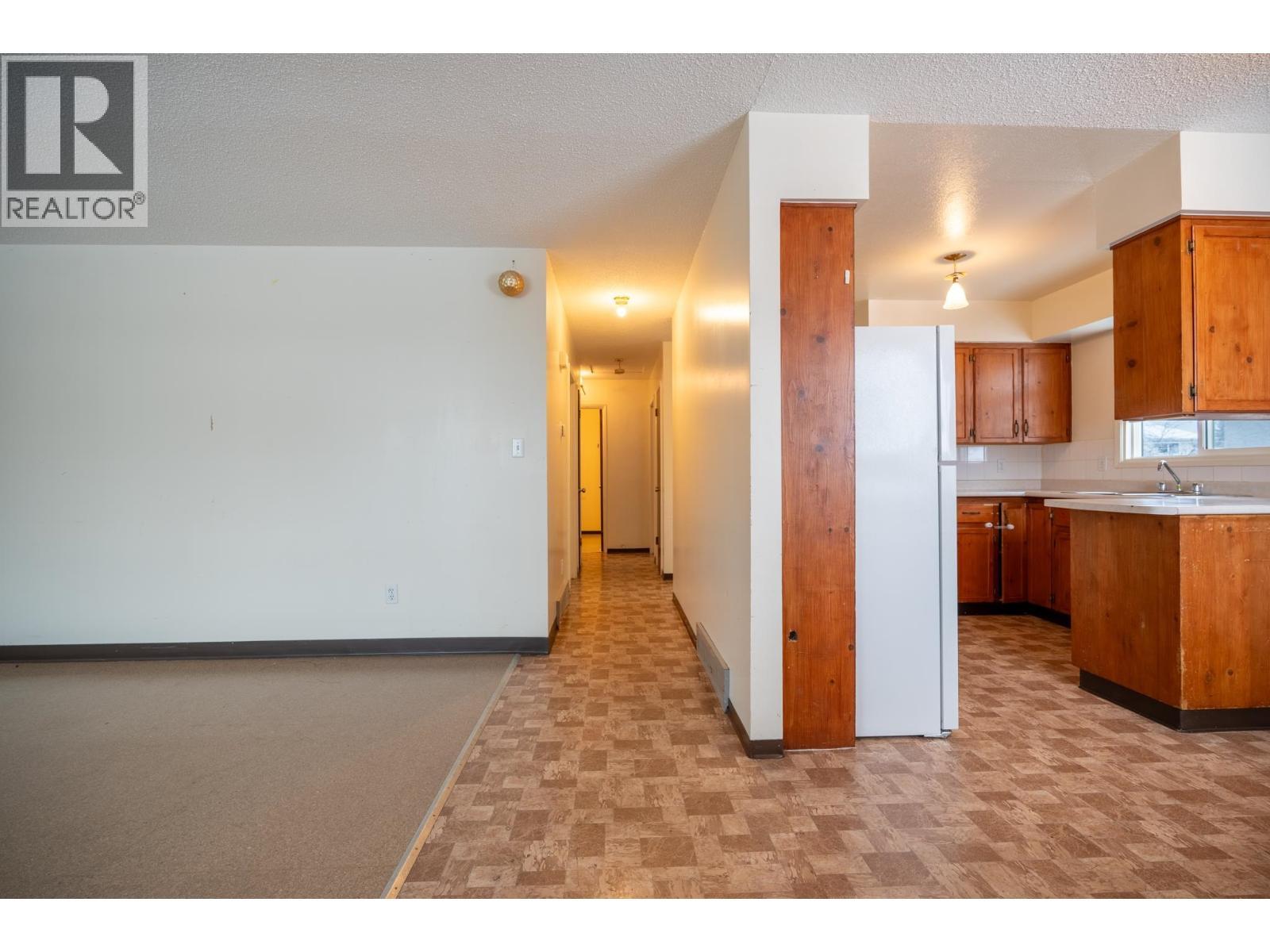4346 Ewen Avenue, Prince George, BC - Indoor Photo Showing Kitchen