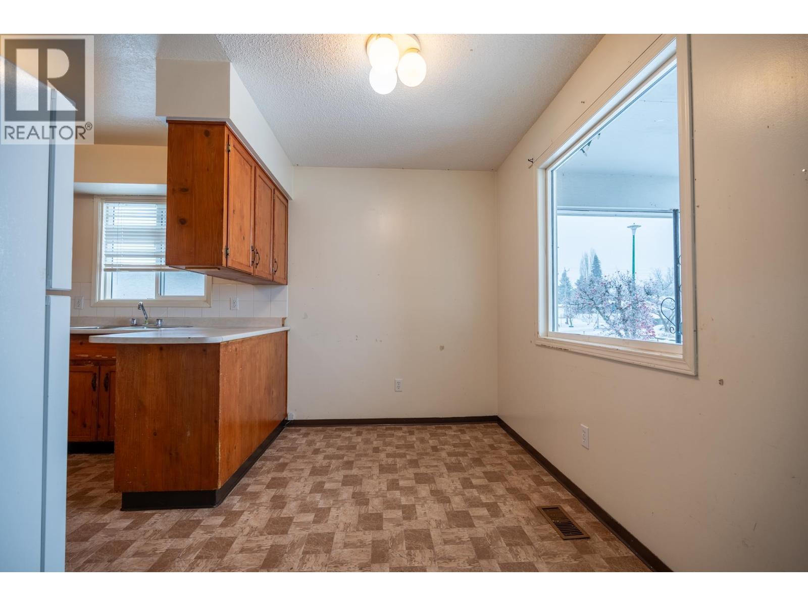 4346 Ewen Avenue, Prince George, BC - Indoor