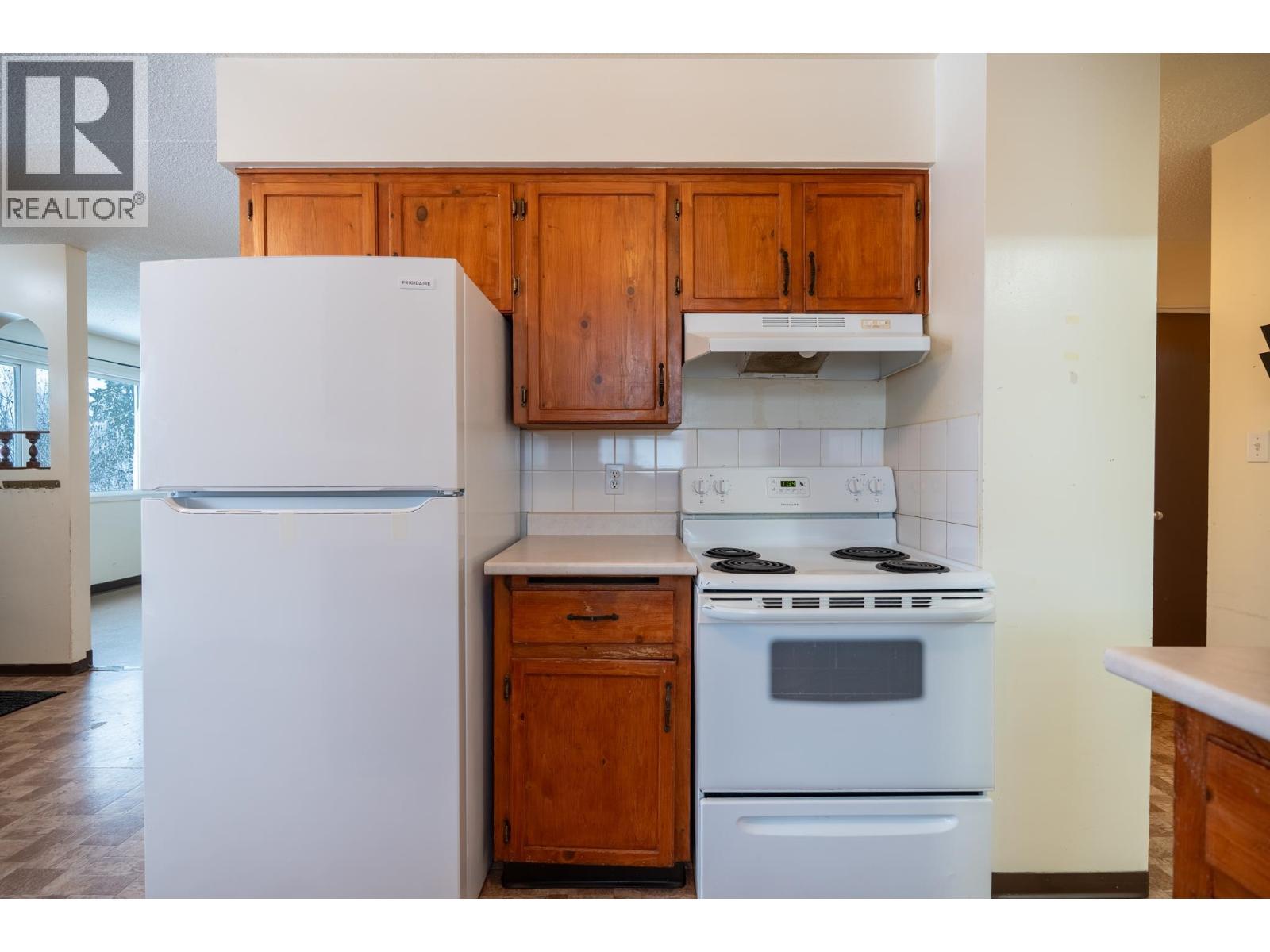 4346 Ewen Avenue, Prince George, BC - Indoor Photo Showing Kitchen