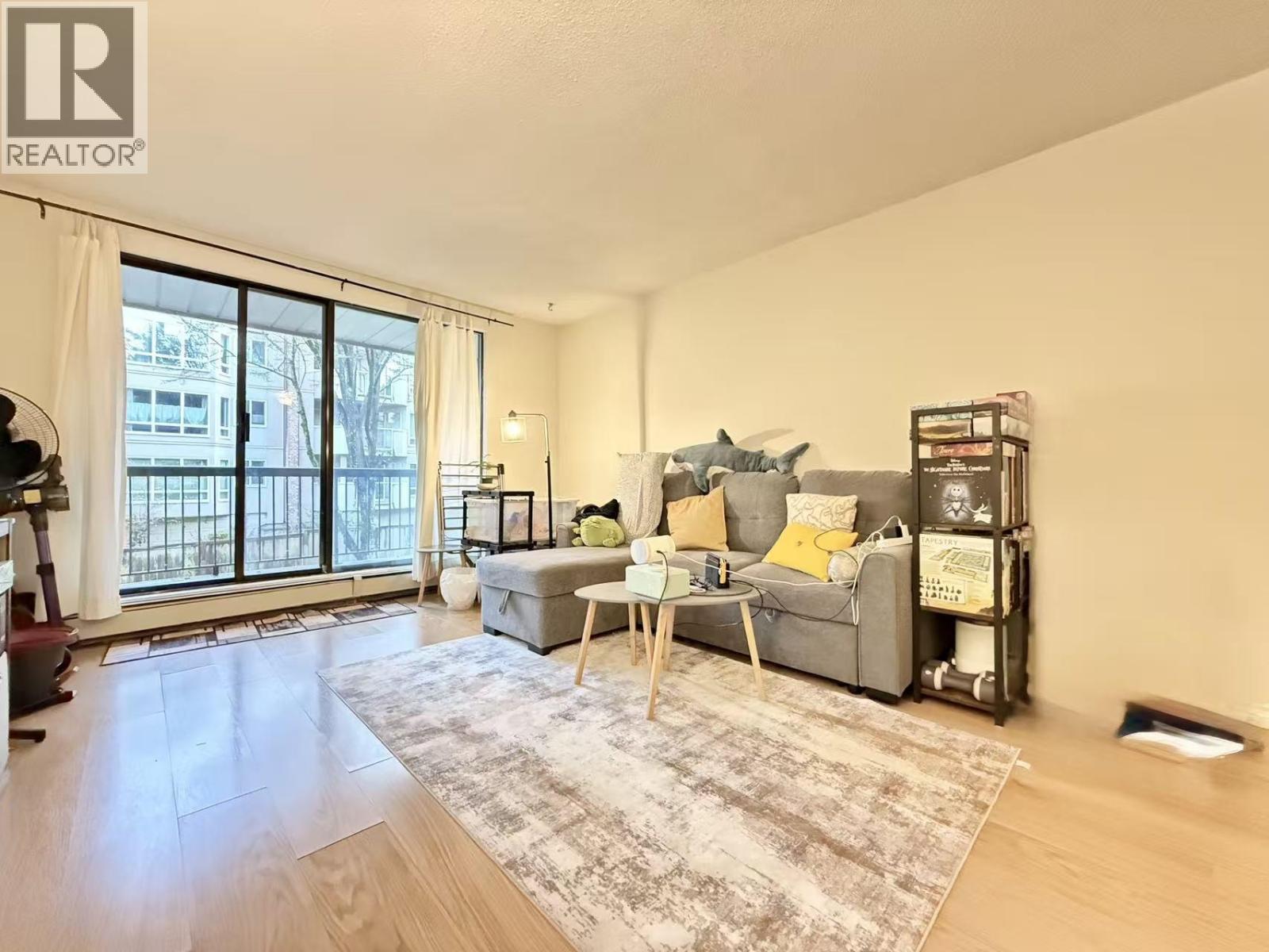 105 8511 Ackroyd Road, Richmond, BC - Indoor