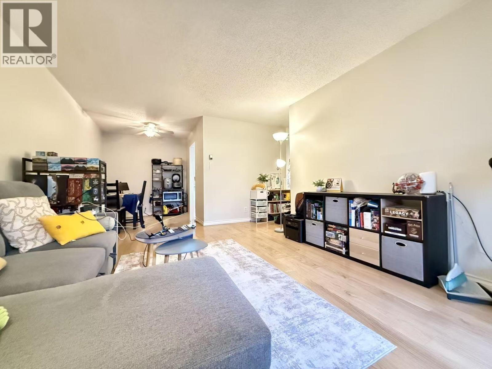 105 8511 Ackroyd Road, Richmond, BC - Indoor