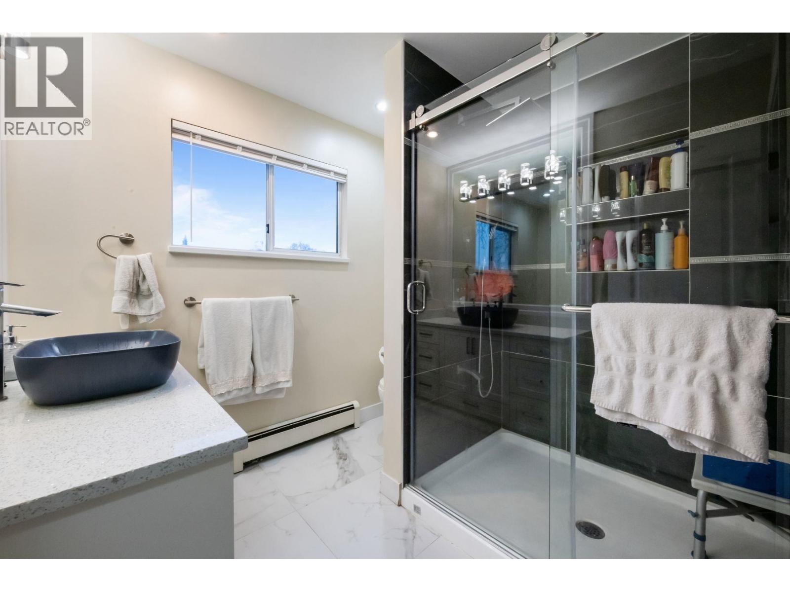 13 4767 64 Street, Delta, BC - Indoor Photo Showing Bathroom