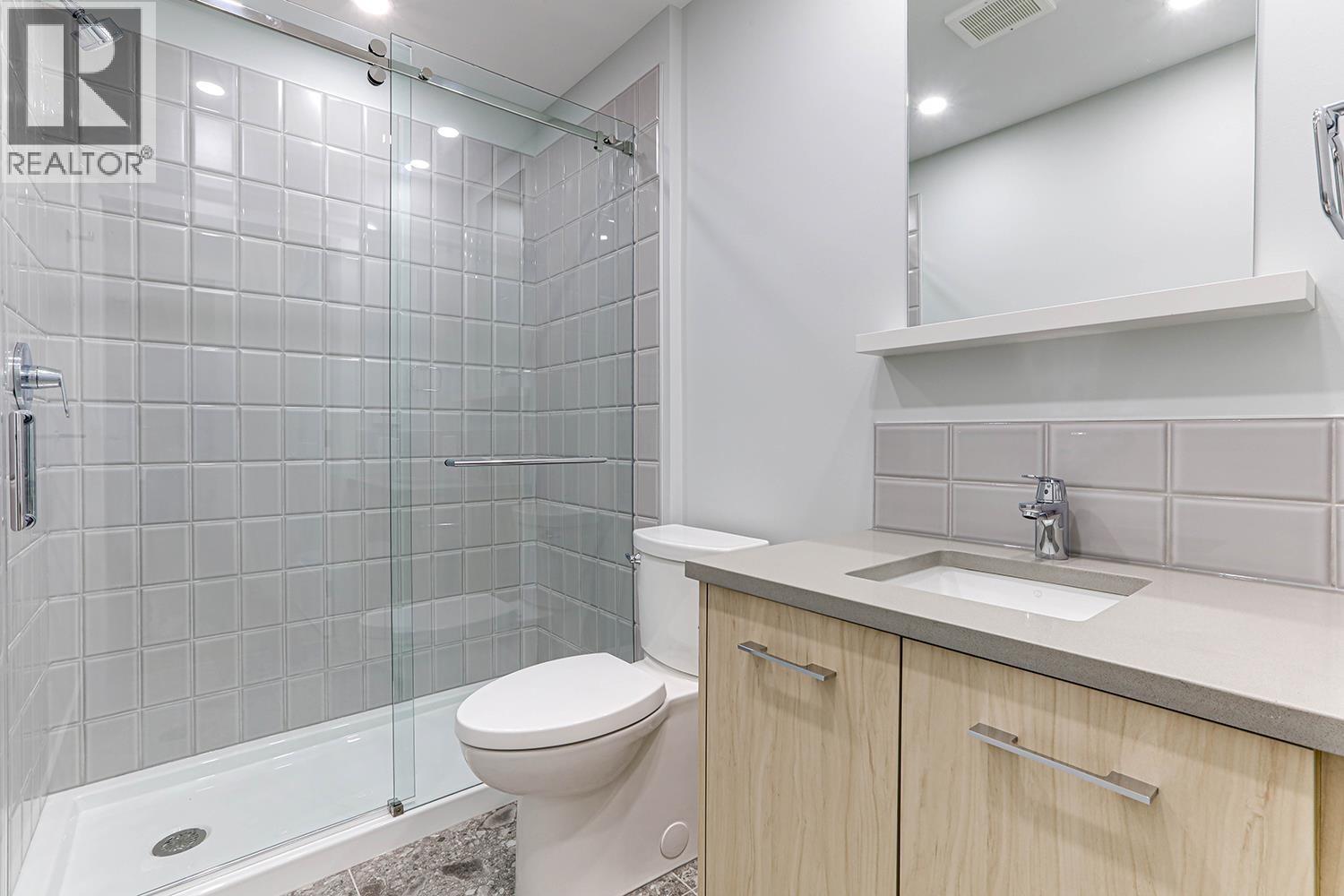 411 4933 Clarendon Street, Vancouver, BC - Indoor Photo Showing Bathroom