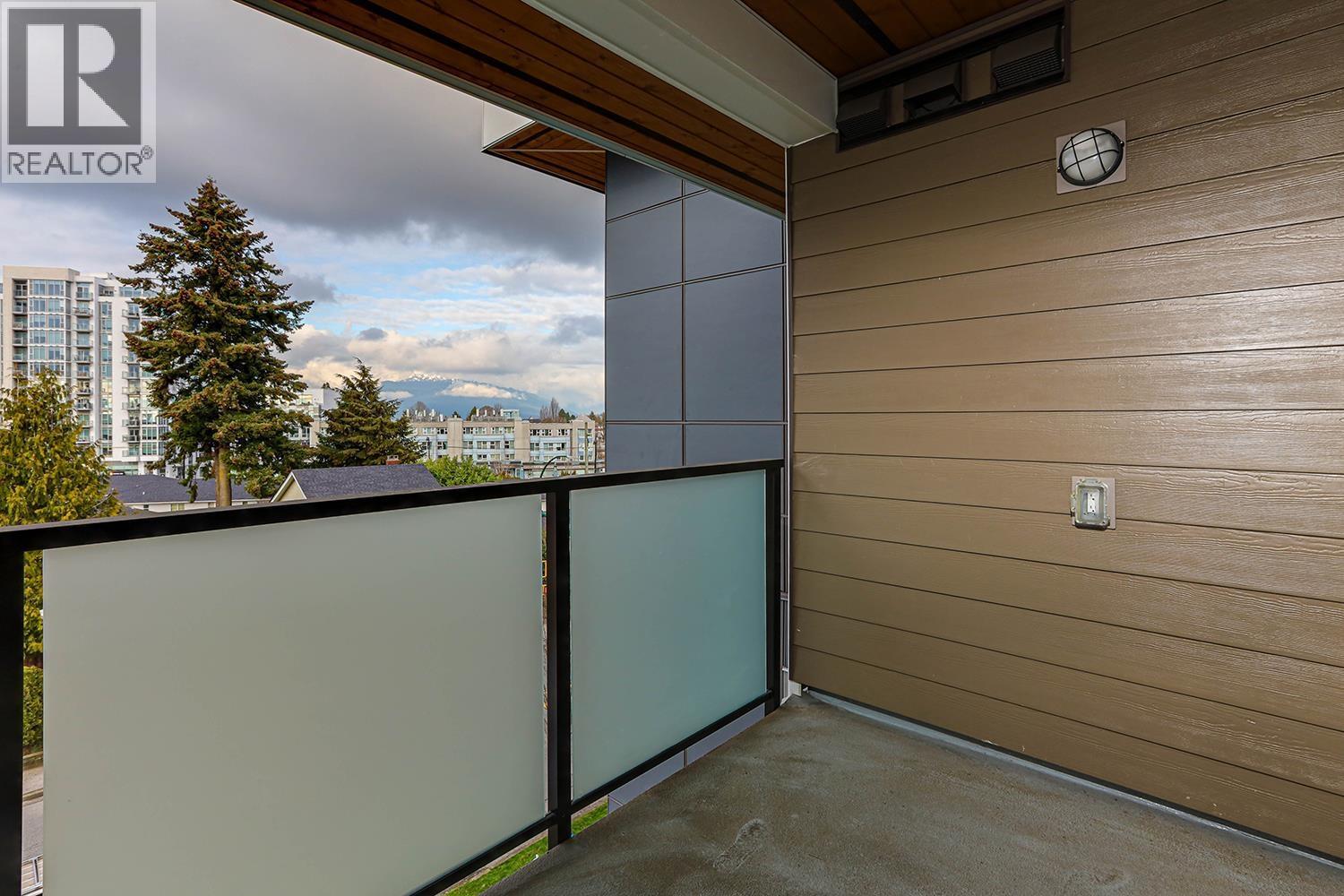 411 4933 Clarendon Street, Vancouver, BC - Outdoor With Exterior