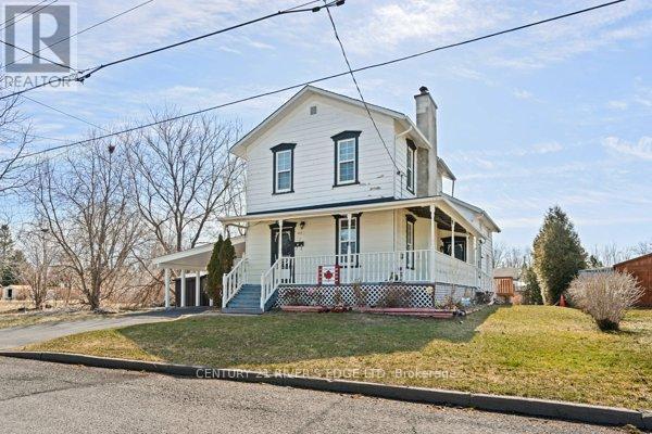 453 May Street, North Dundas, ON - Outdoor With Deck Patio Veranda