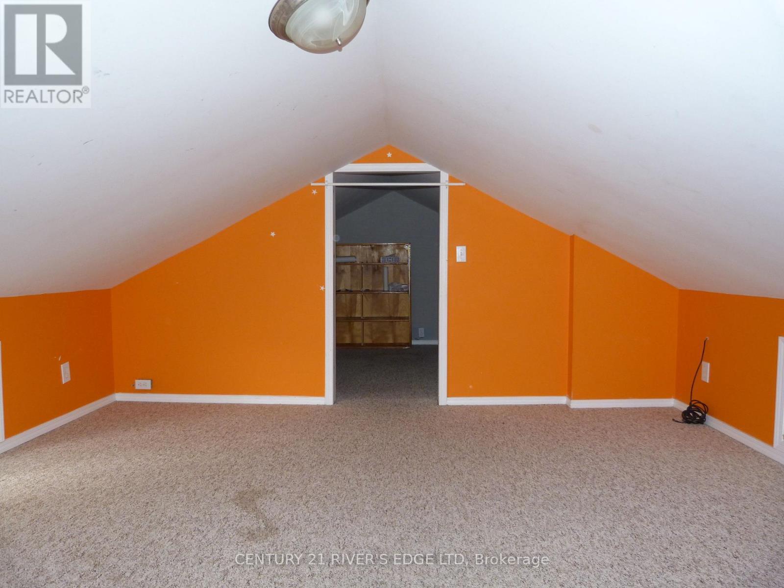 453 May Street, North Dundas, ON - Indoor Photo Showing Other Room