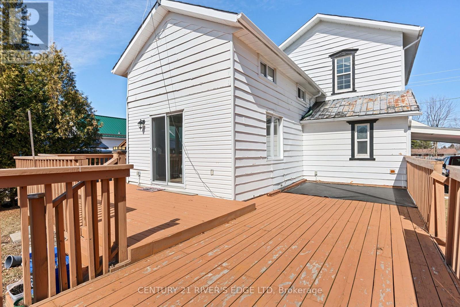 453 May Street, North Dundas, ON - Outdoor With Deck Patio Veranda With Exterior