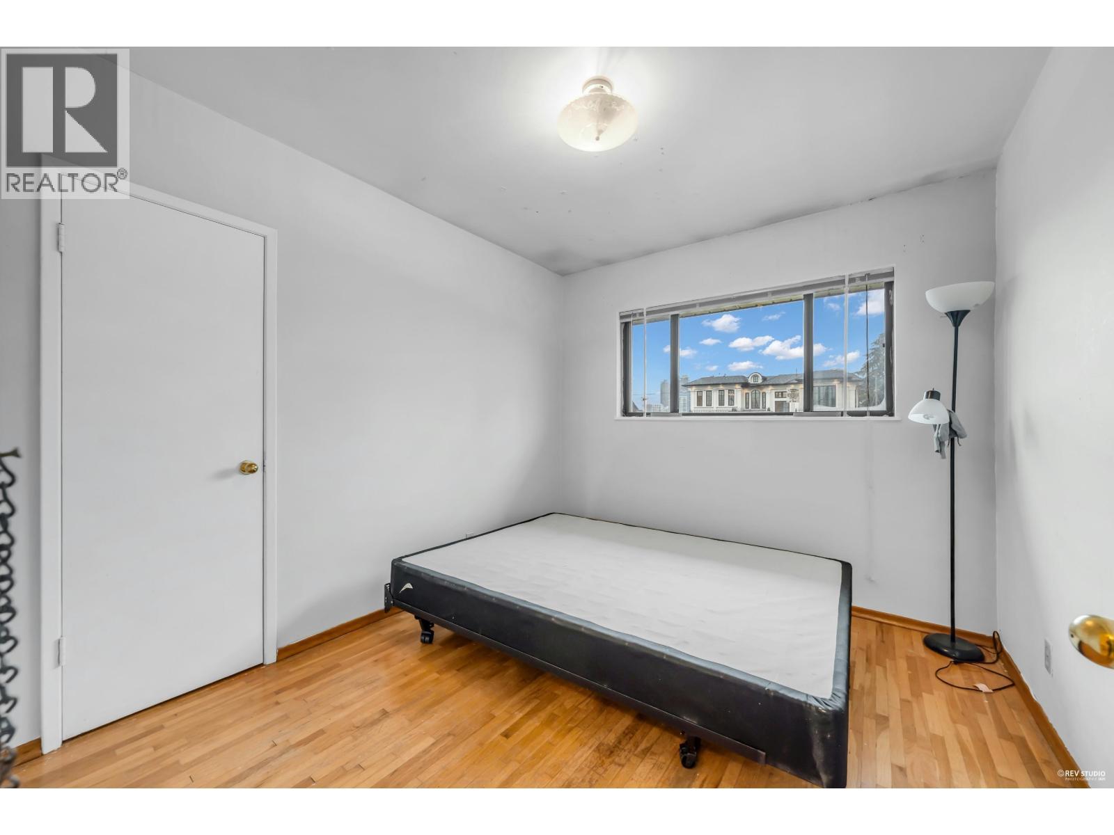 4938 Fulwell Street, Burnaby, BC - Indoor