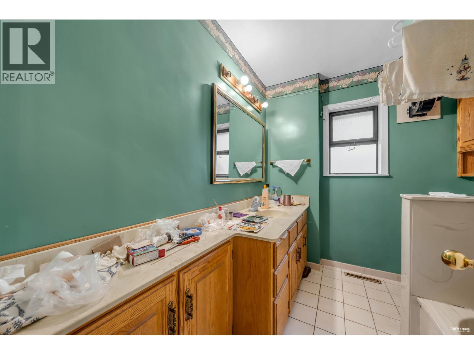 4938 Fulwell Street, Burnaby, BC - Indoor Photo Showing Bathroom