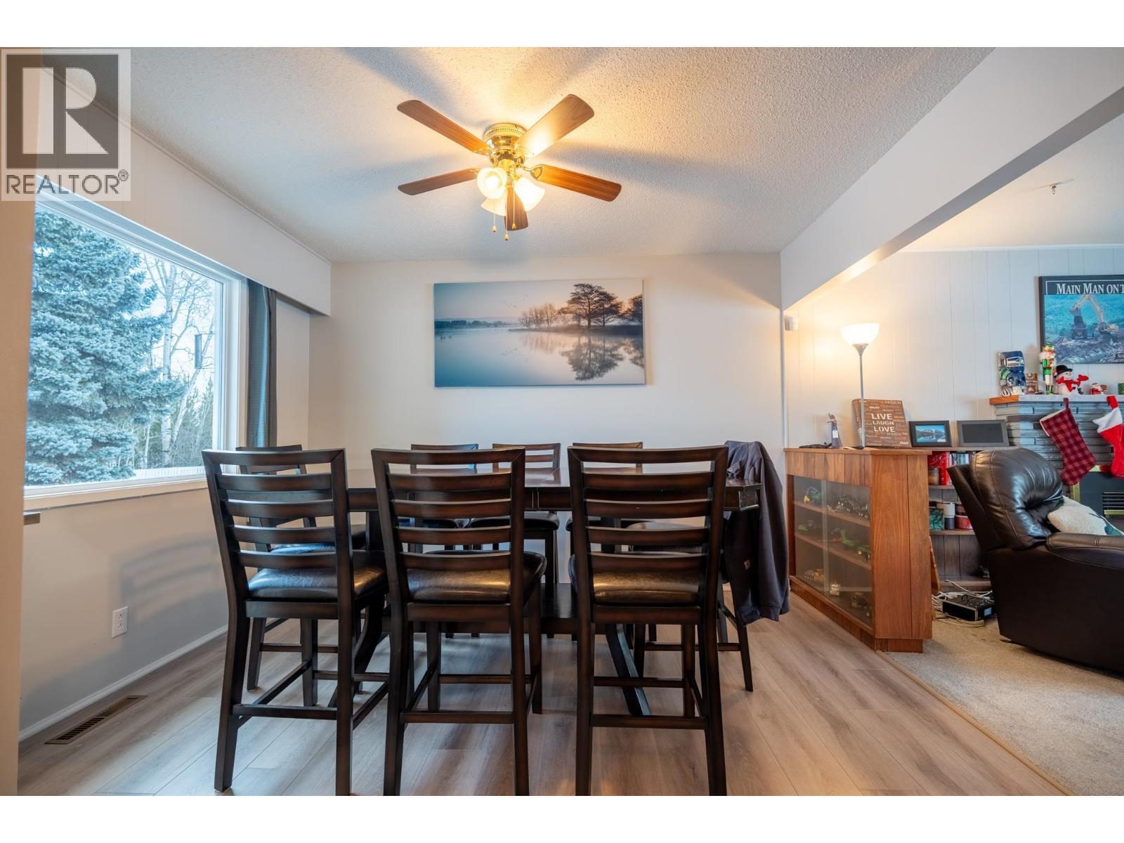 1050 Parsnip Crescent, Prince George, BC - Indoor Photo Showing Dining Room