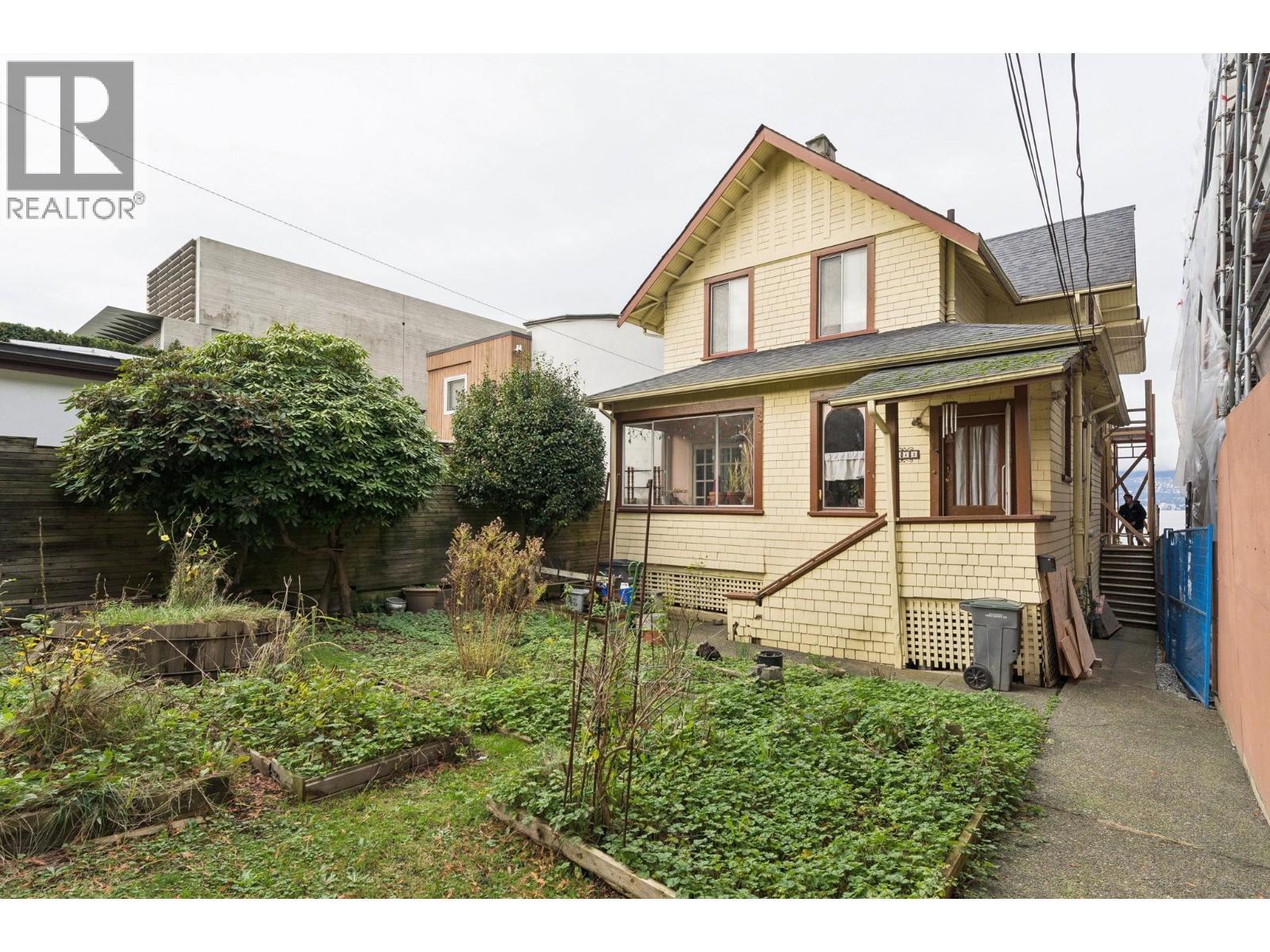 3243 Point Grey Road, Vancouver, BC - Outdoor