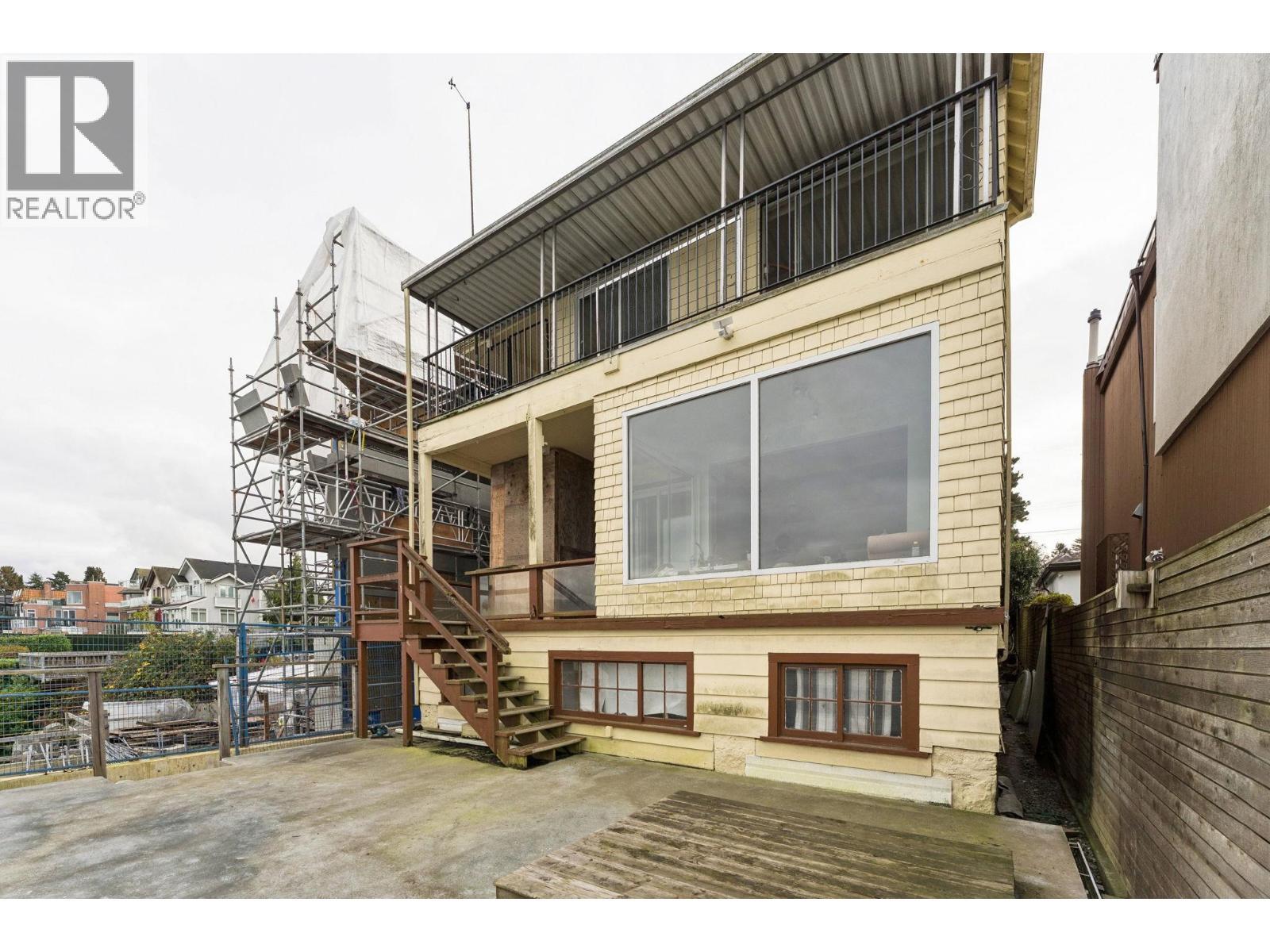 3243 Point Grey Road, Vancouver, BC - Outdoor