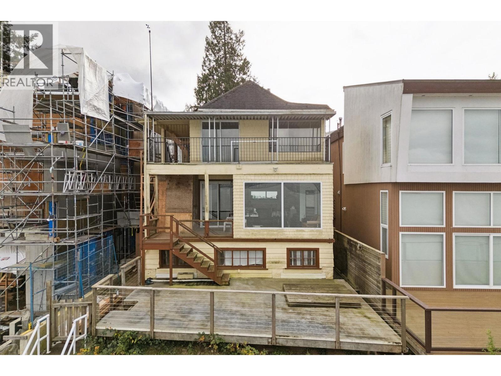 3243 Point Grey Road, Vancouver, BC - Outdoor