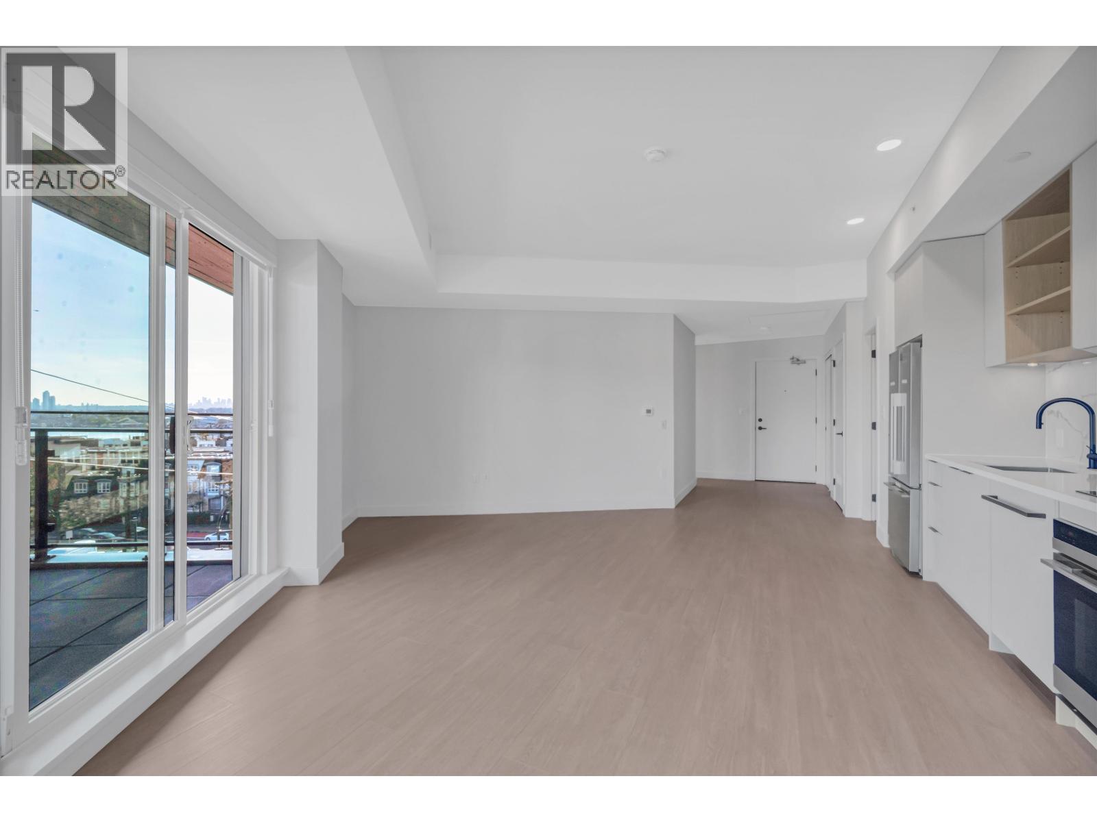 660 422 E 3Rd Street, North Vancouver, BC - Indoor