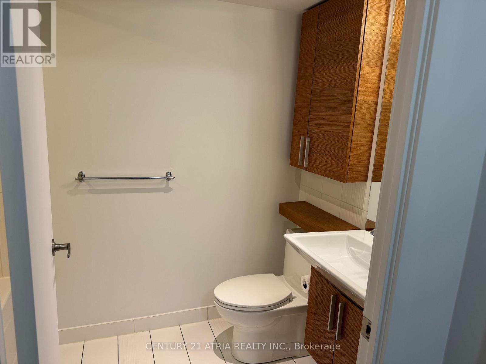 2602 - 25 Capreol Court, Toronto, ON - Indoor Photo Showing Bathroom