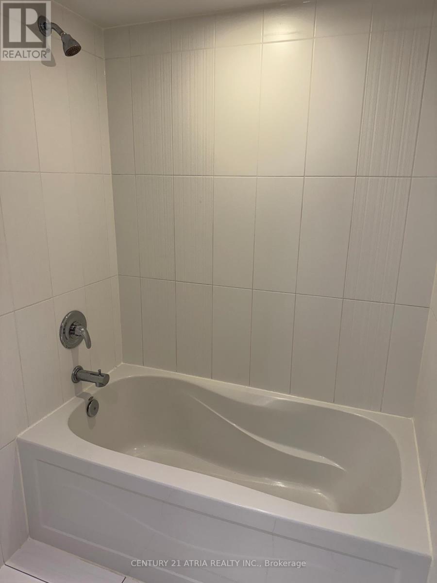 2602 - 25 Capreol Court, Toronto, ON - Indoor Photo Showing Bathroom