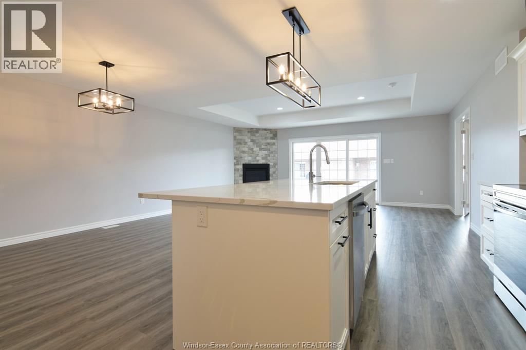 1156 Copeland, Windsor, ON - Indoor Photo Showing Kitchen