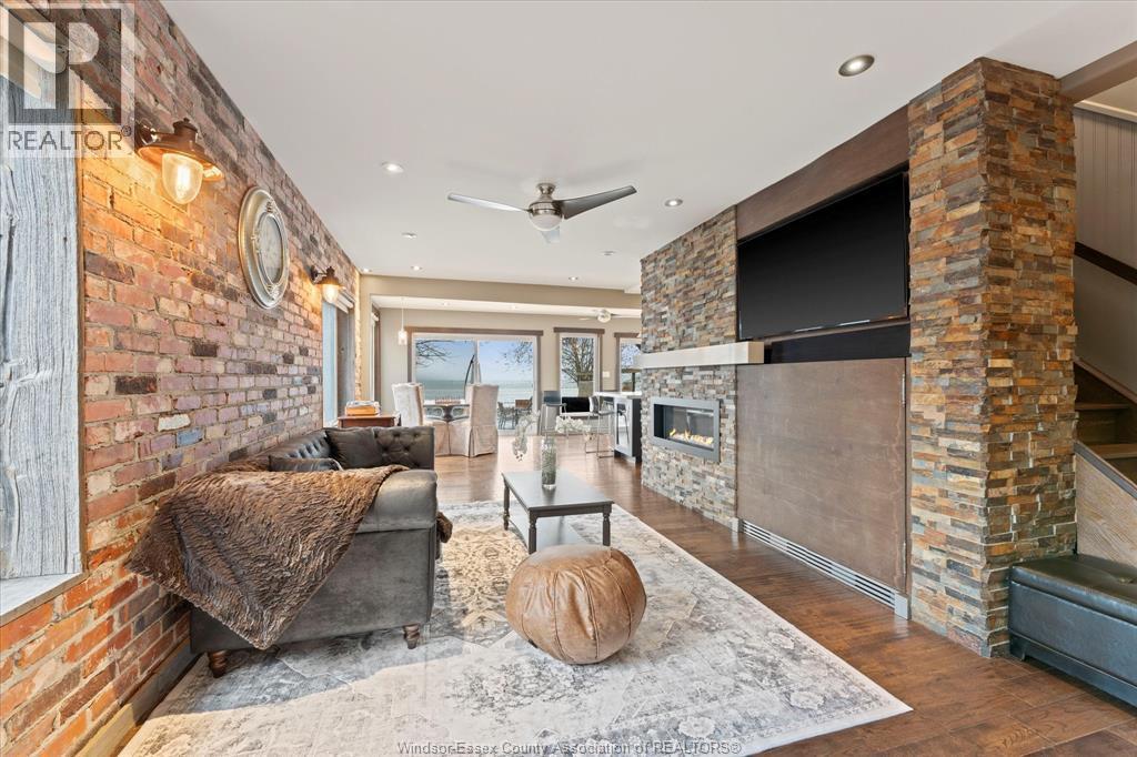 1028 Lilydale, Lakeshore, ON - Indoor Photo Showing Other Room With Fireplace