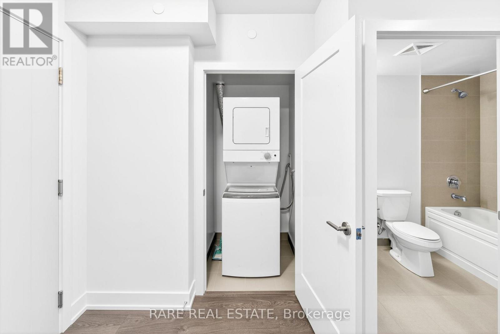 2550 Simcoe Street, Oshawa, ON - Indoor