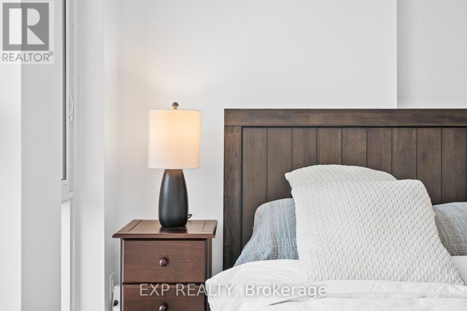 301 - 397 Royal Orchard Boulevard, Markham, ON -