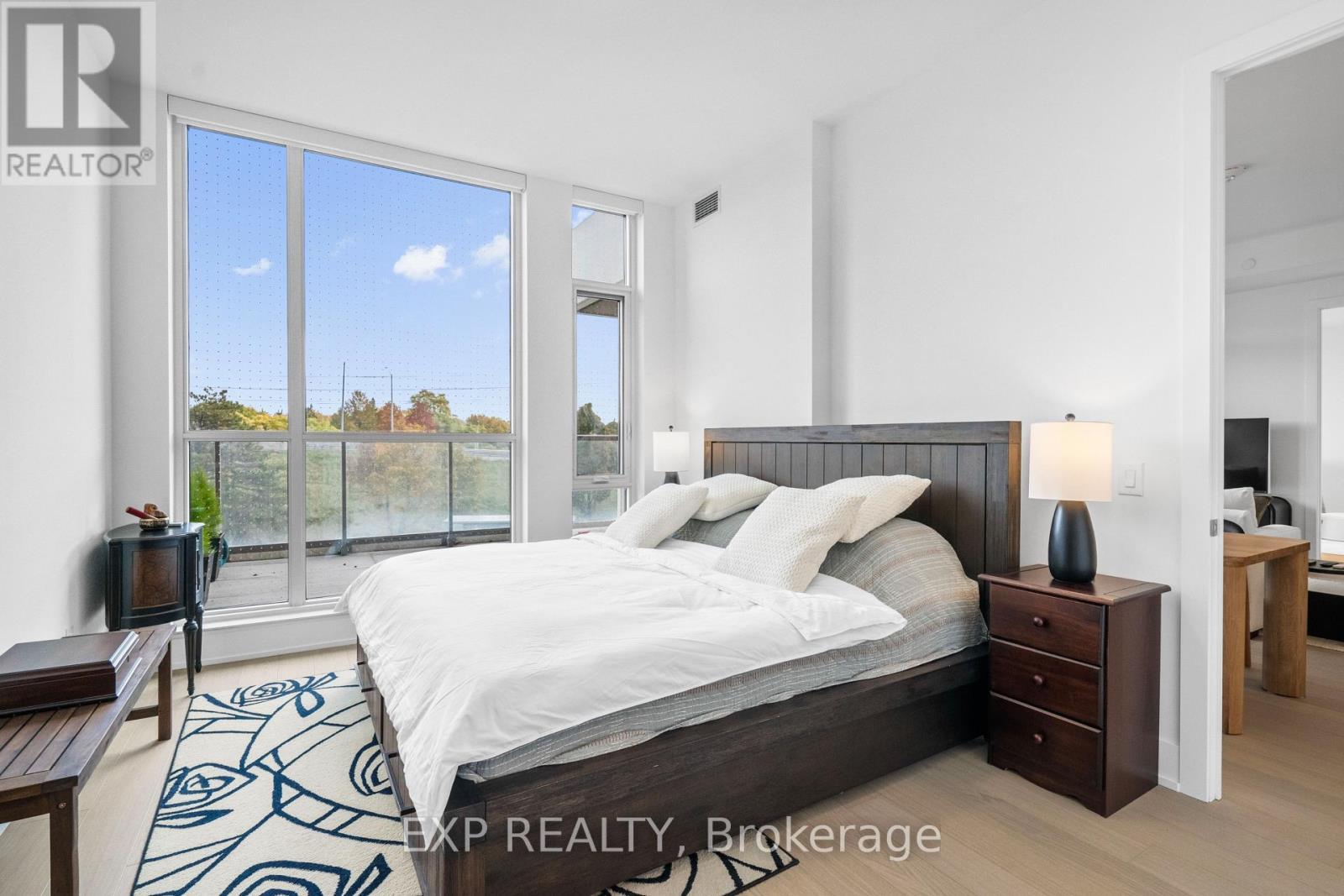301 - 397 Royal Orchard Boulevard, Markham, ON - Indoor Photo Showing Bedroom