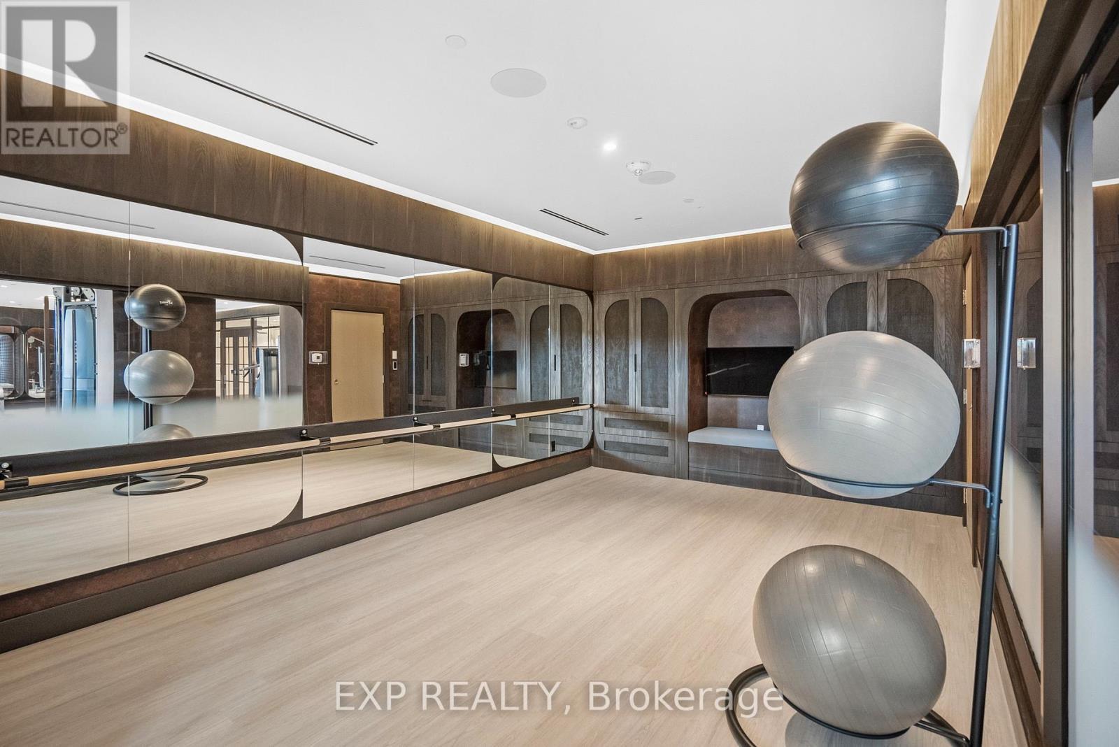 301 - 397 Royal Orchard Boulevard, Markham, ON - Indoor Photo Showing Other Room