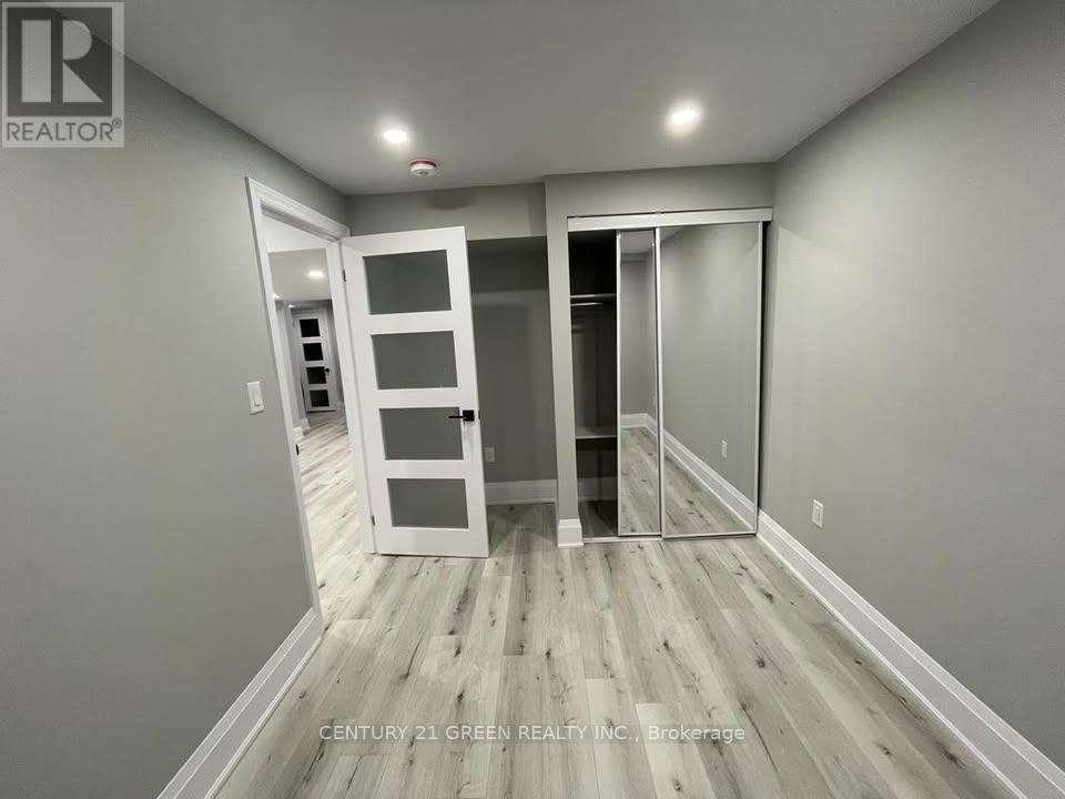 Bsmt - 33 Stedford Crescent, Brampton, ON - Indoor Photo Showing Other Room