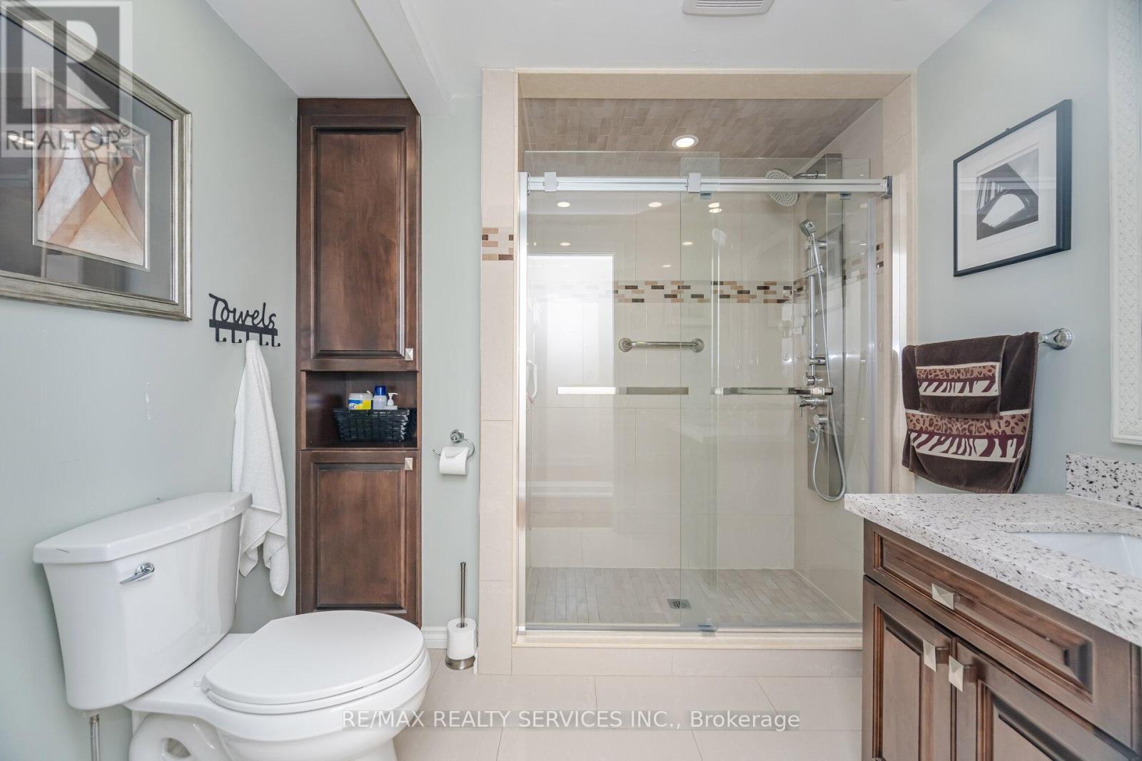 9 Aintree Crescent, Brampton, ON - Indoor Photo Showing Bathroom