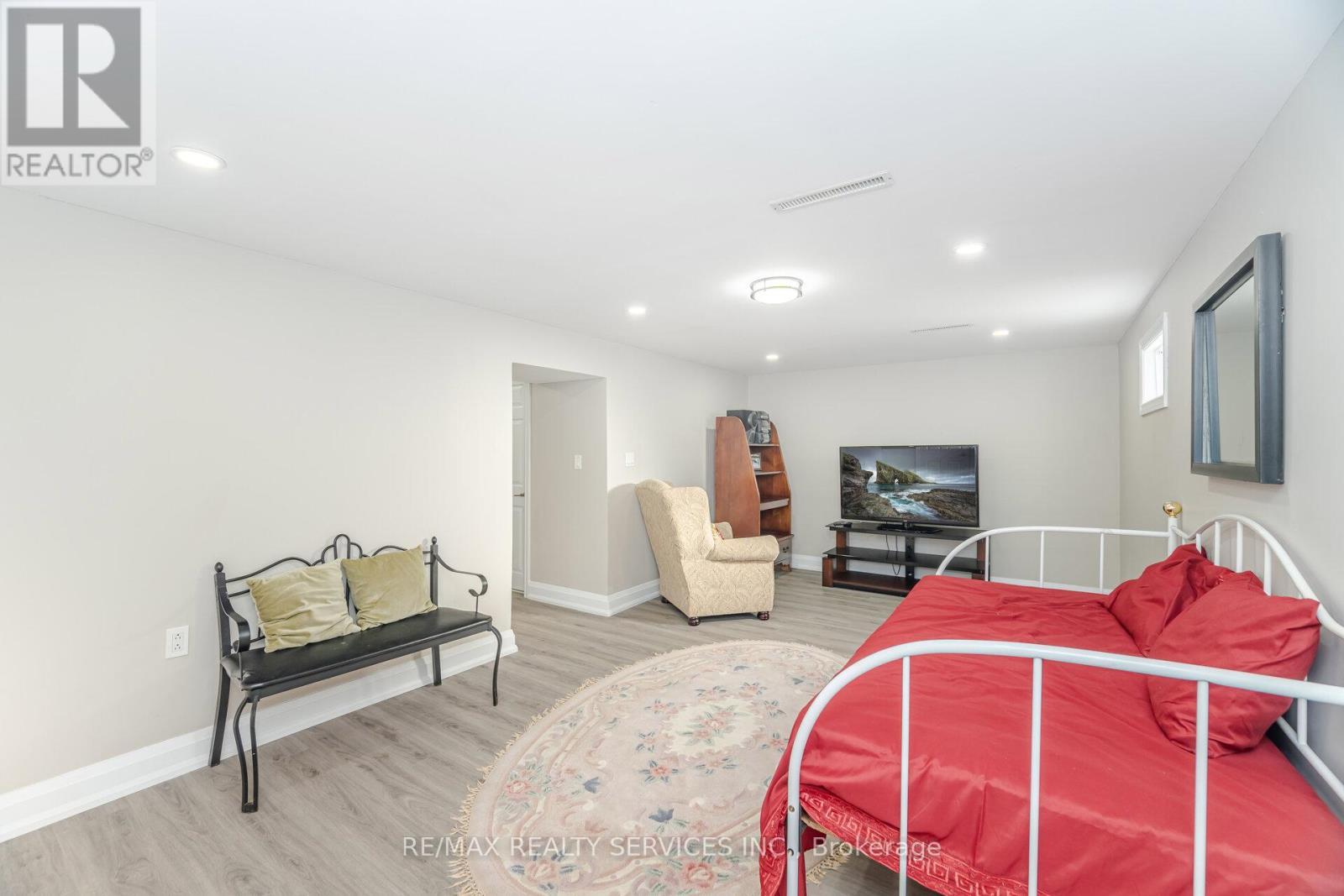 9 Aintree Crescent, Brampton, ON - Indoor Photo Showing Bedroom