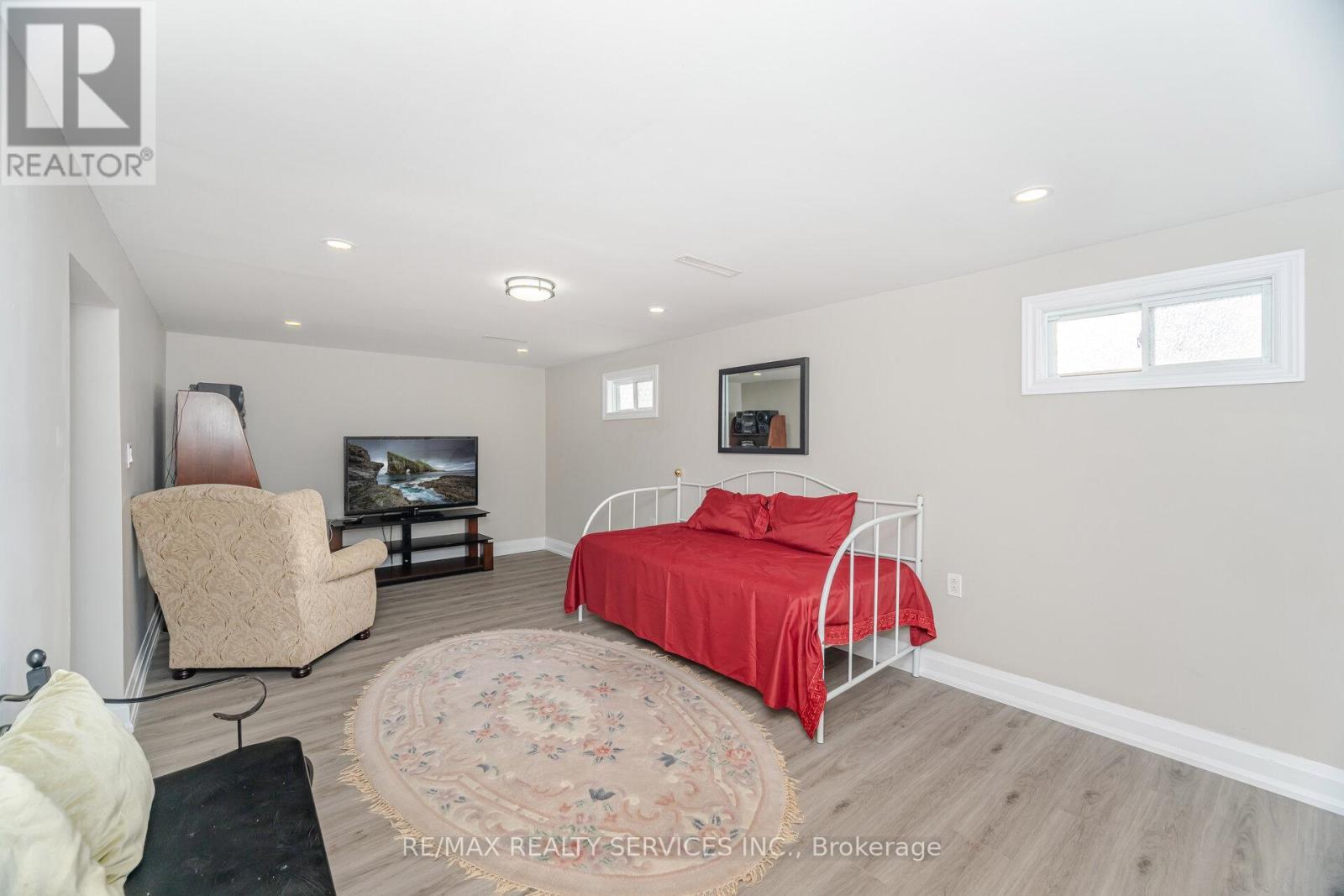 9 Aintree Crescent, Brampton, ON - Indoor Photo Showing Bedroom