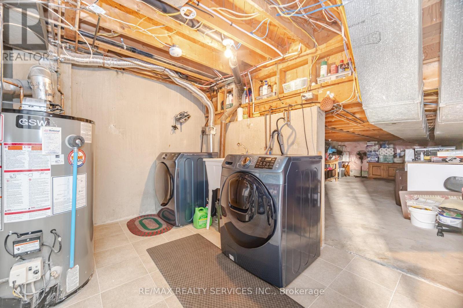 9 Aintree Crescent, Brampton, ON - Indoor Photo Showing Laundry Room