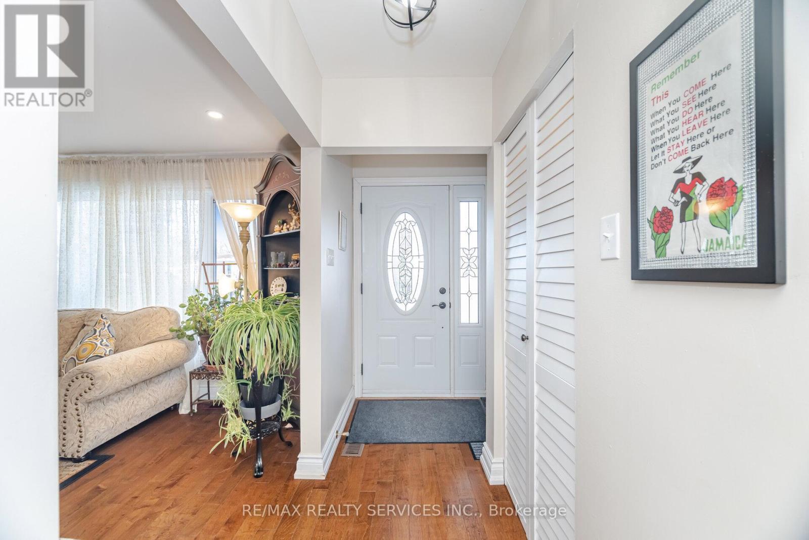 9 Aintree Crescent, Brampton, ON - Indoor Photo Showing Other Room