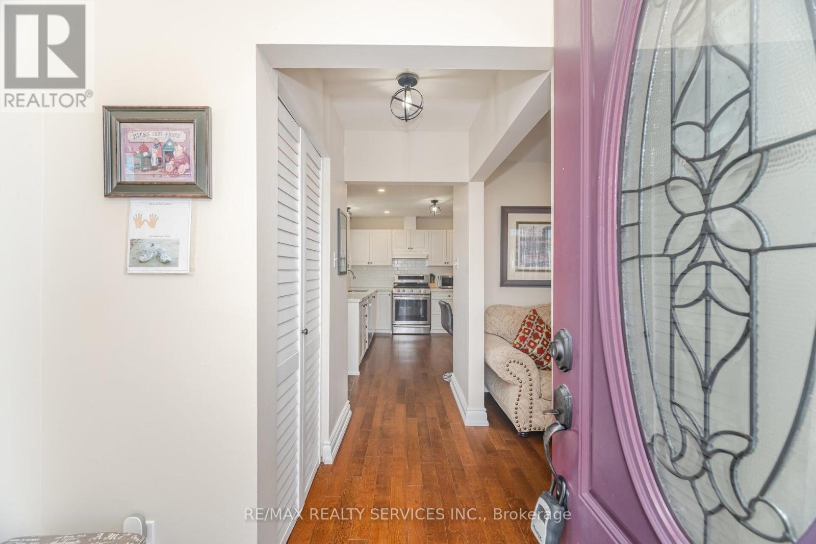 9 Aintree Crescent, Brampton, ON - Indoor