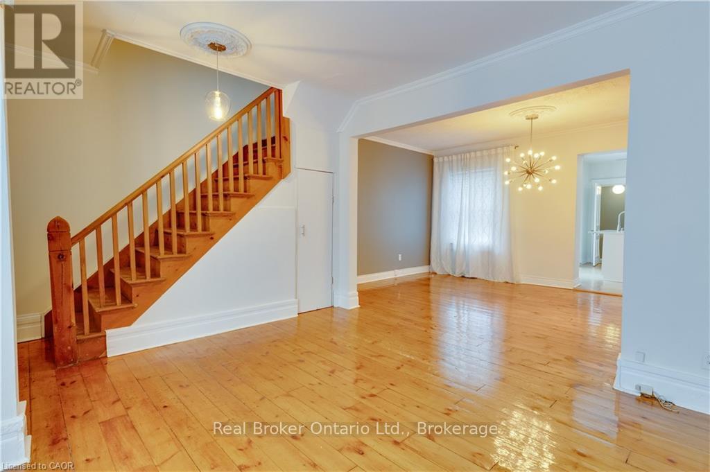 Living room - 808 Monmouth Road, Essex, ON - Indoor Photo Showing Other Room