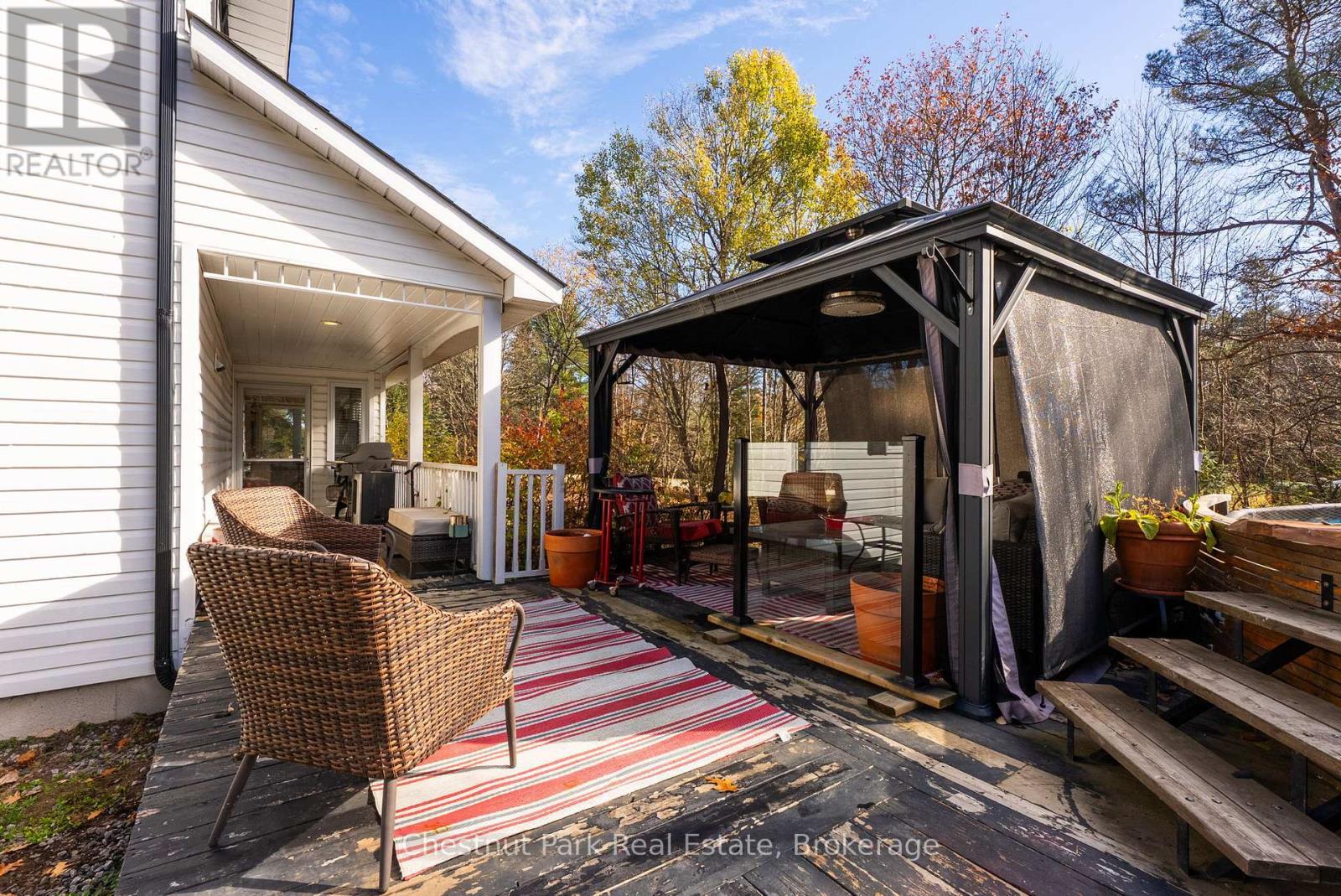 75 Pond Crescent, Huntsville (Chaffey), ON - Outdoor With Deck Patio Veranda With Exterior