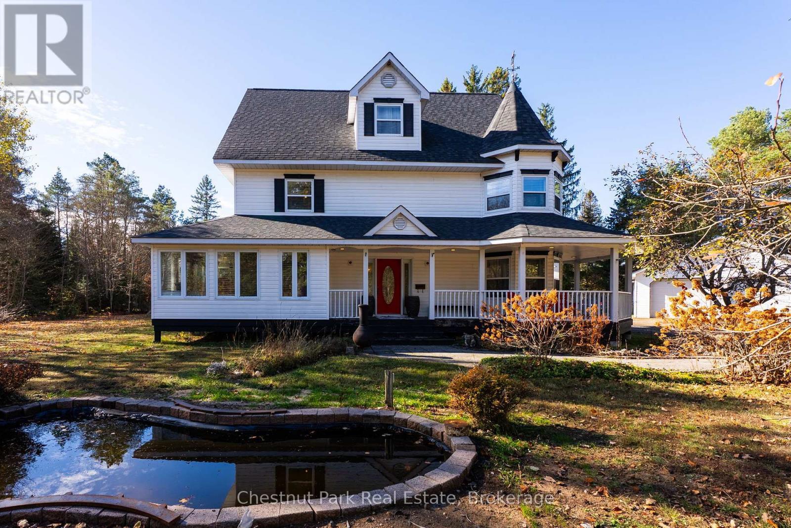 75 Pond Crescent, Huntsville (Chaffey), ON - Outdoor With Deck Patio Veranda With Facade