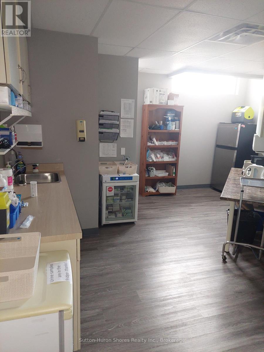 662 Gustavus Street, Staff Roo - 662, 668 Gustavus Street, Saugeen Shores, ON