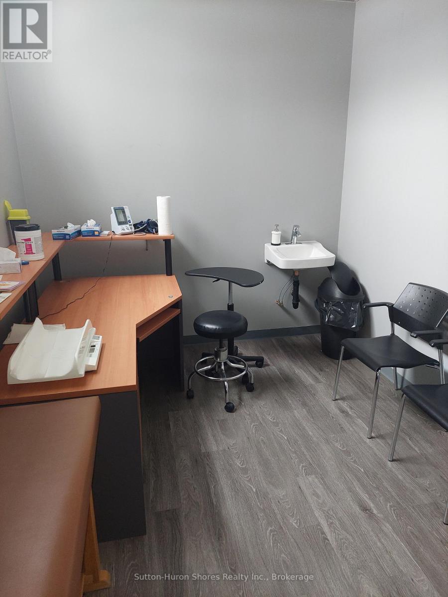 662 Gustavus Street, Examination Room - 662, 668 Gustavus Street, Saugeen Shores, ON