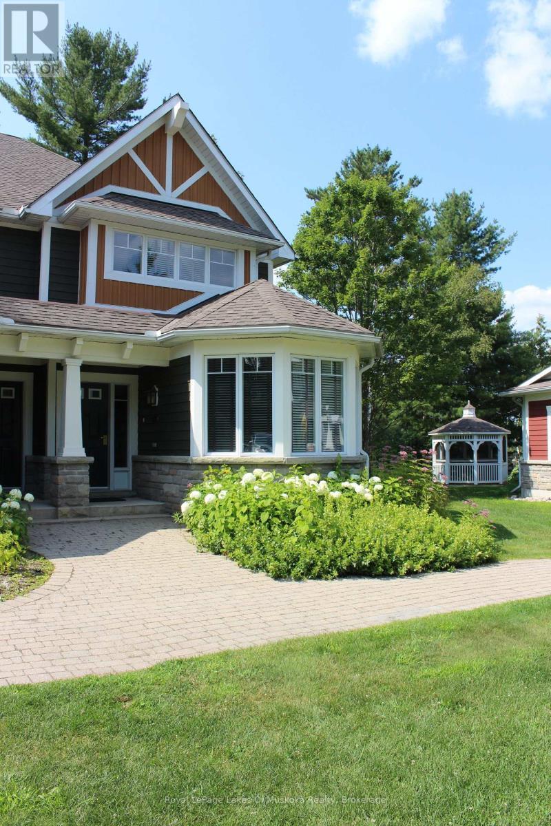 V 16 W 3 - 1020 Birch Glen Road, Lake Of Bays (Mclean), ON - Outdoor With Facade