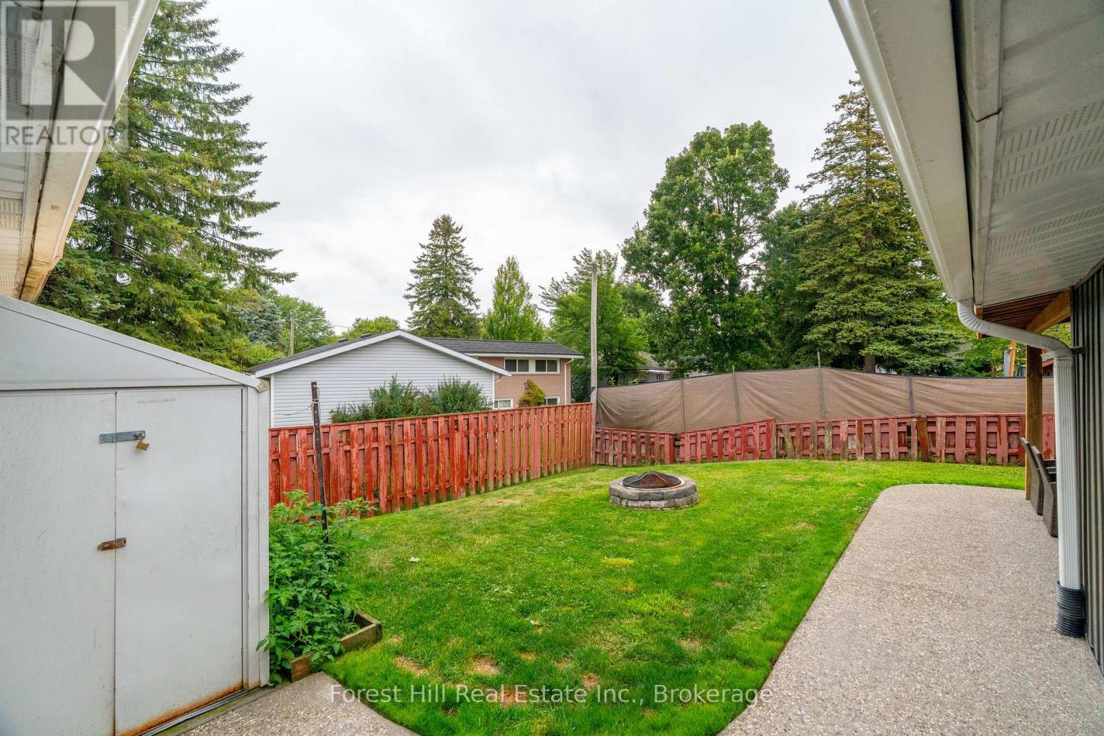 239 Clarke Street N, Woodstock (Woodstock - North), ON - Outdoor