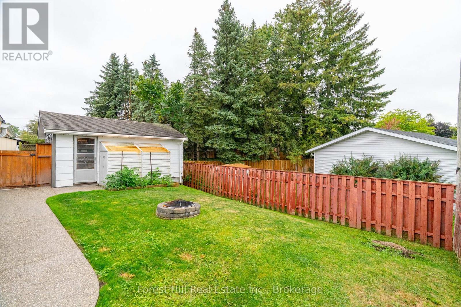 239 Clarke Street N, Woodstock (Woodstock - North), ON - Outdoor