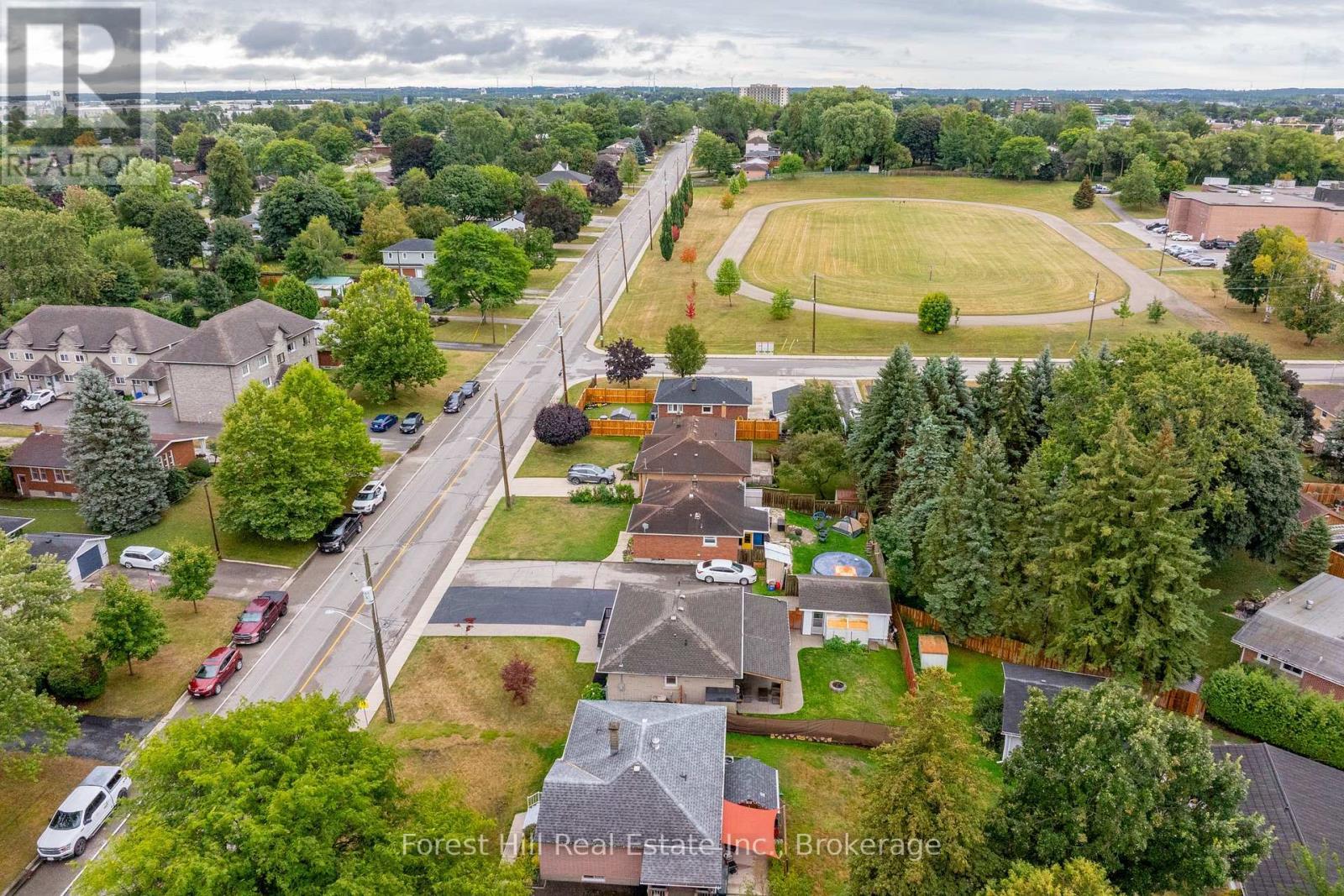 surrounding neighbourhood - 239 Clarke Street N, Woodstock (Woodstock - North), ON - Outdoor With View