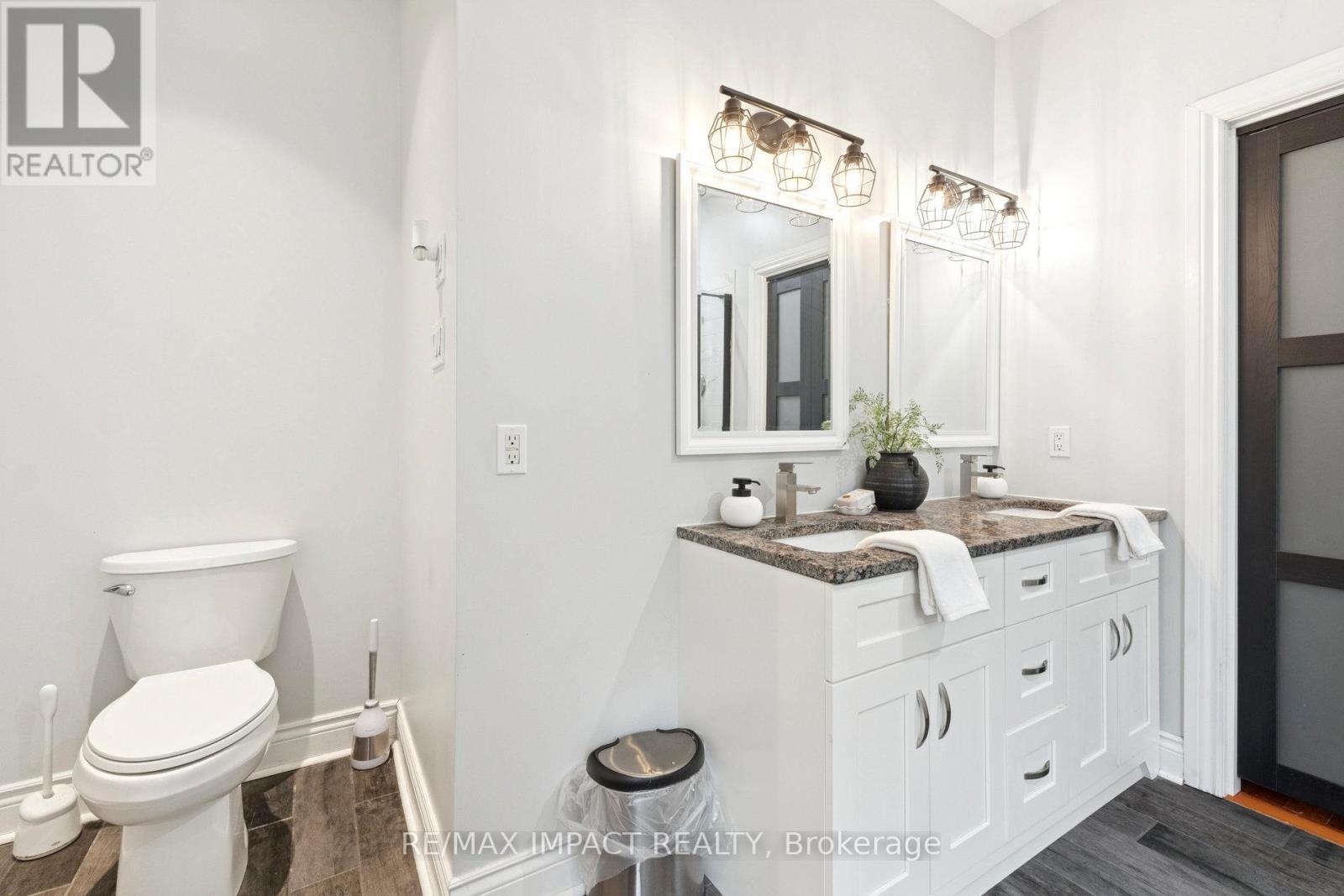 448 7A Highway, Cavan Monaghan (Cavan Twp), ON - Indoor Photo Showing Bathroom
