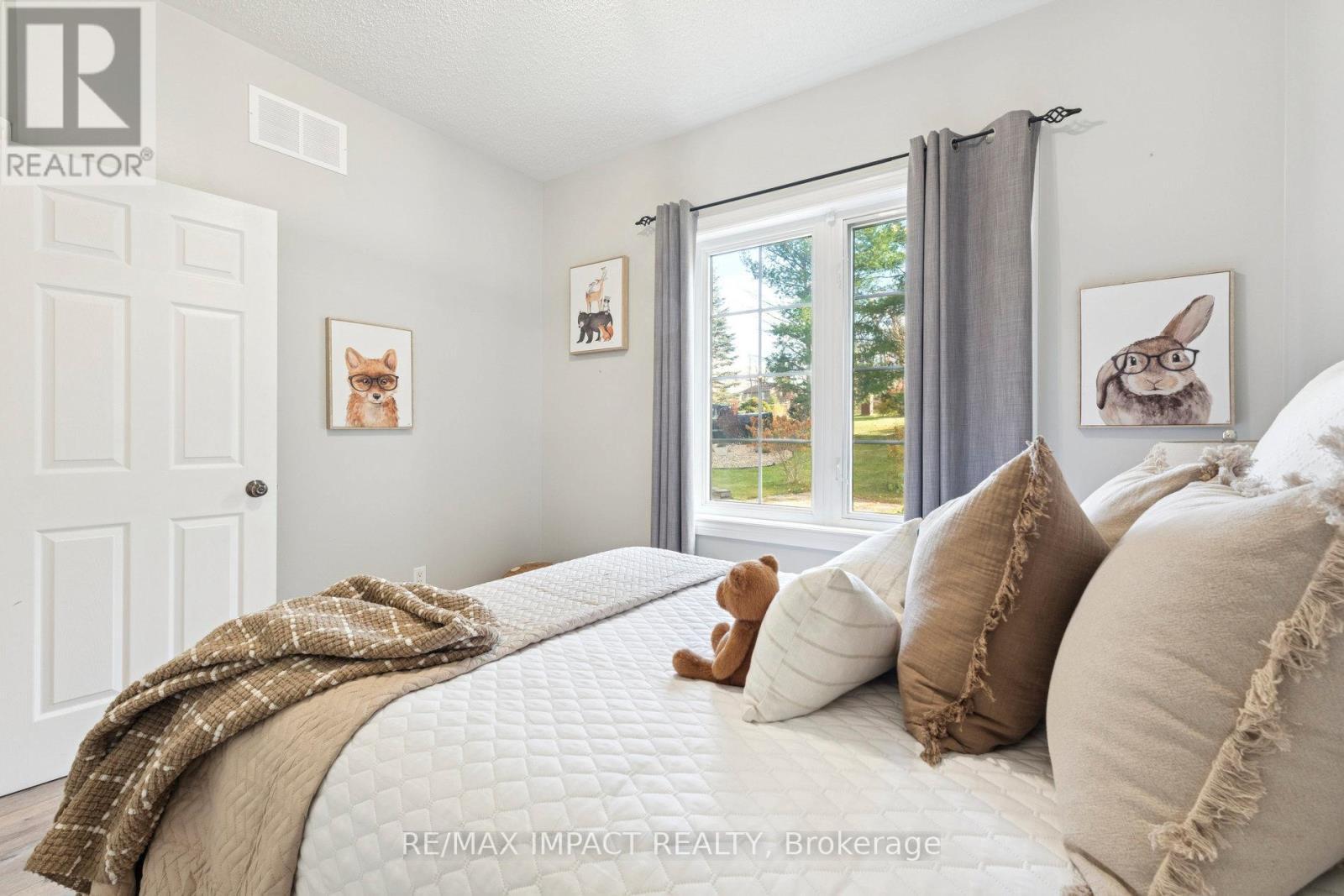 448 7A Highway, Cavan Monaghan (Cavan Twp), ON - Indoor Photo Showing Bedroom