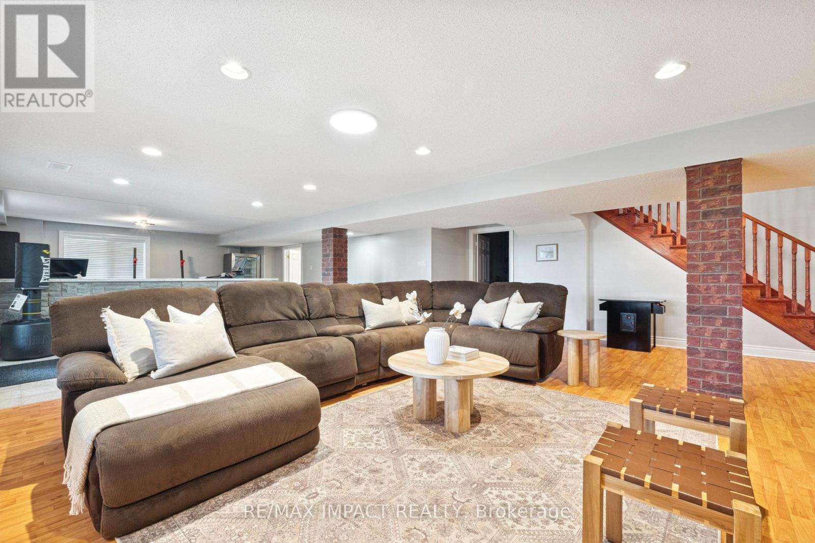 448 7A Highway, Cavan Monaghan (Cavan Twp), ON - Indoor Photo Showing Living Room