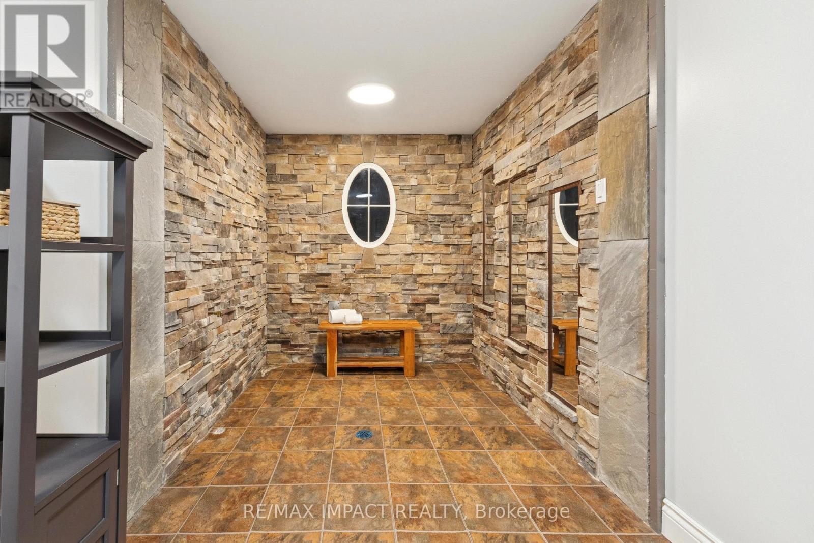 448 7A Highway, Cavan Monaghan (Cavan Twp), ON - Indoor Photo Showing Other Room