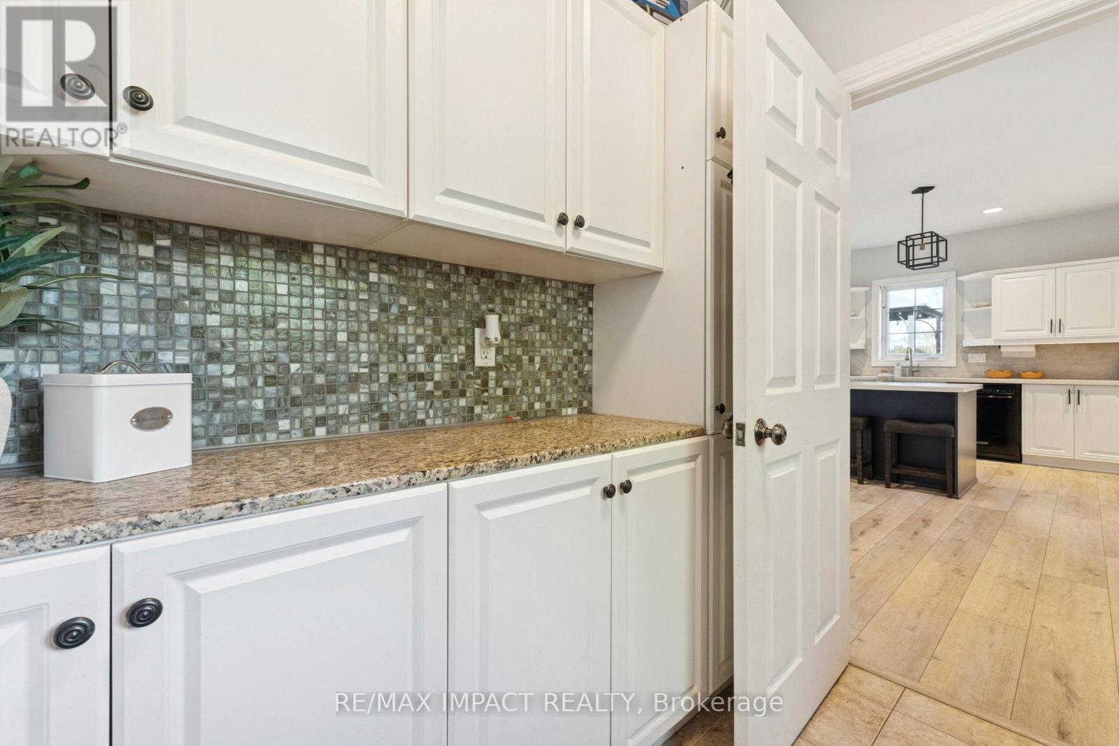 448 7A Highway, Cavan Monaghan (Cavan Twp), ON - Indoor Photo Showing Kitchen