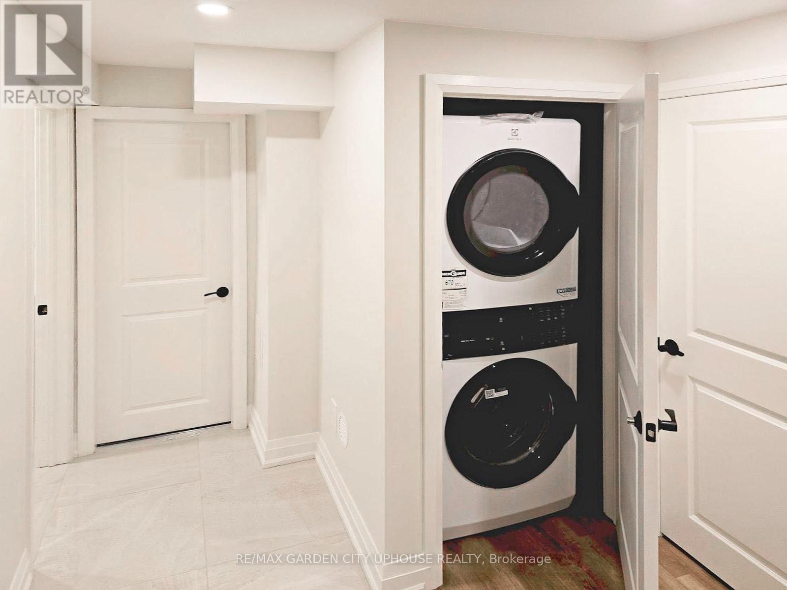 Lower - 11 Manhattan Court, St. Catharines (Haig), ON - Indoor Photo Showing Laundry Room