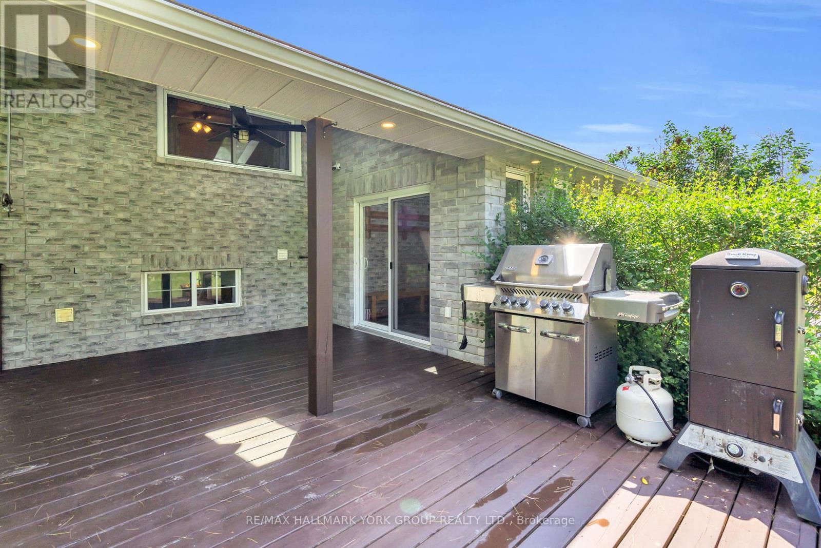 8 Rushton Road, Georgina, ON - Outdoor With Deck Patio Veranda With Exterior
