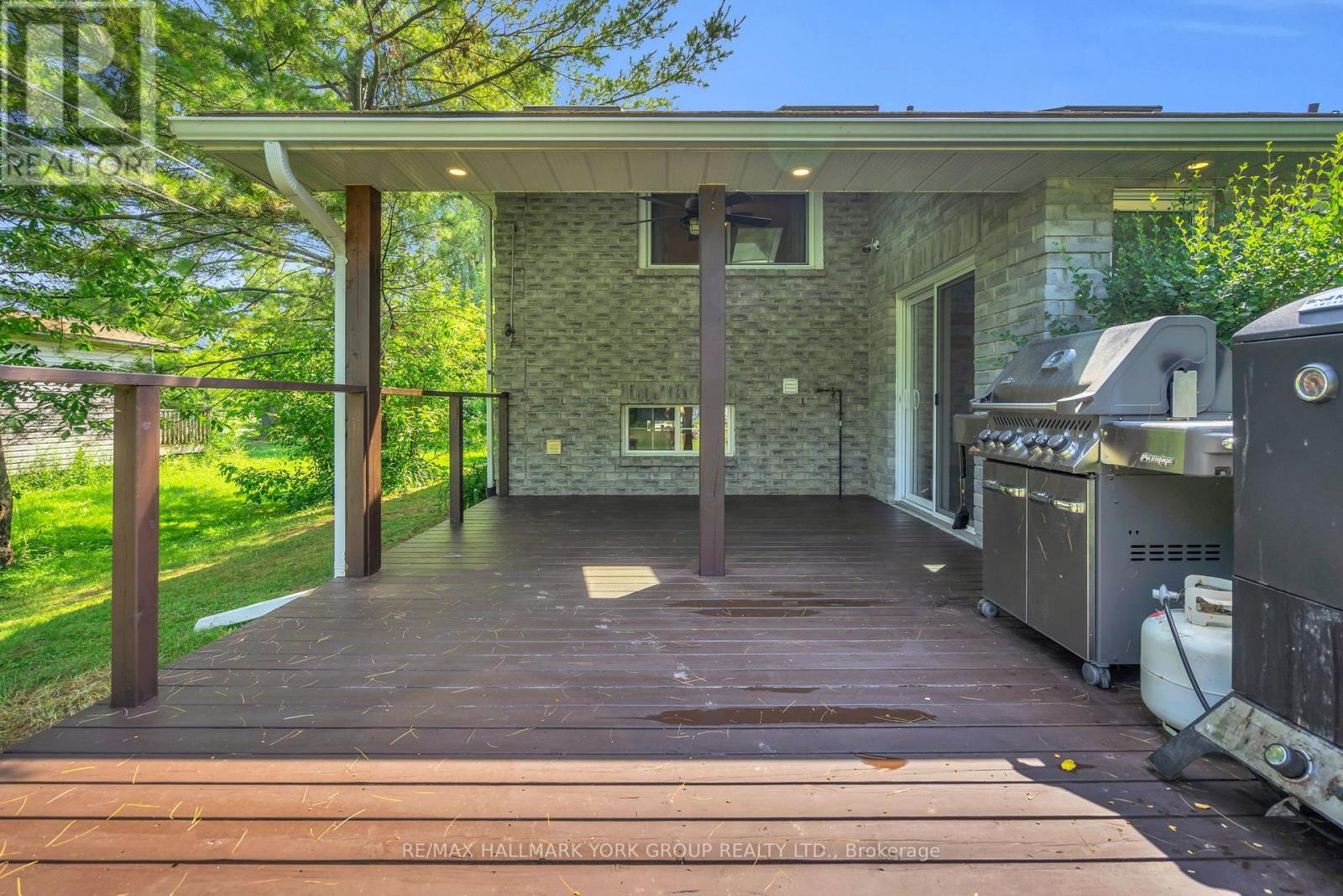 8 Rushton Road, Georgina, ON - Outdoor With Exterior